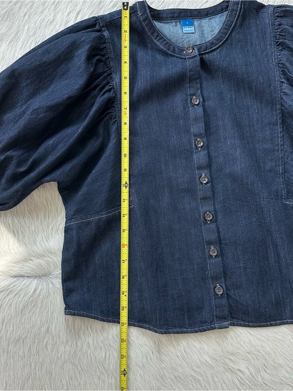Old Navy Dark Indigo Denim Puff-Sleeve Top - Picture 4 of 6